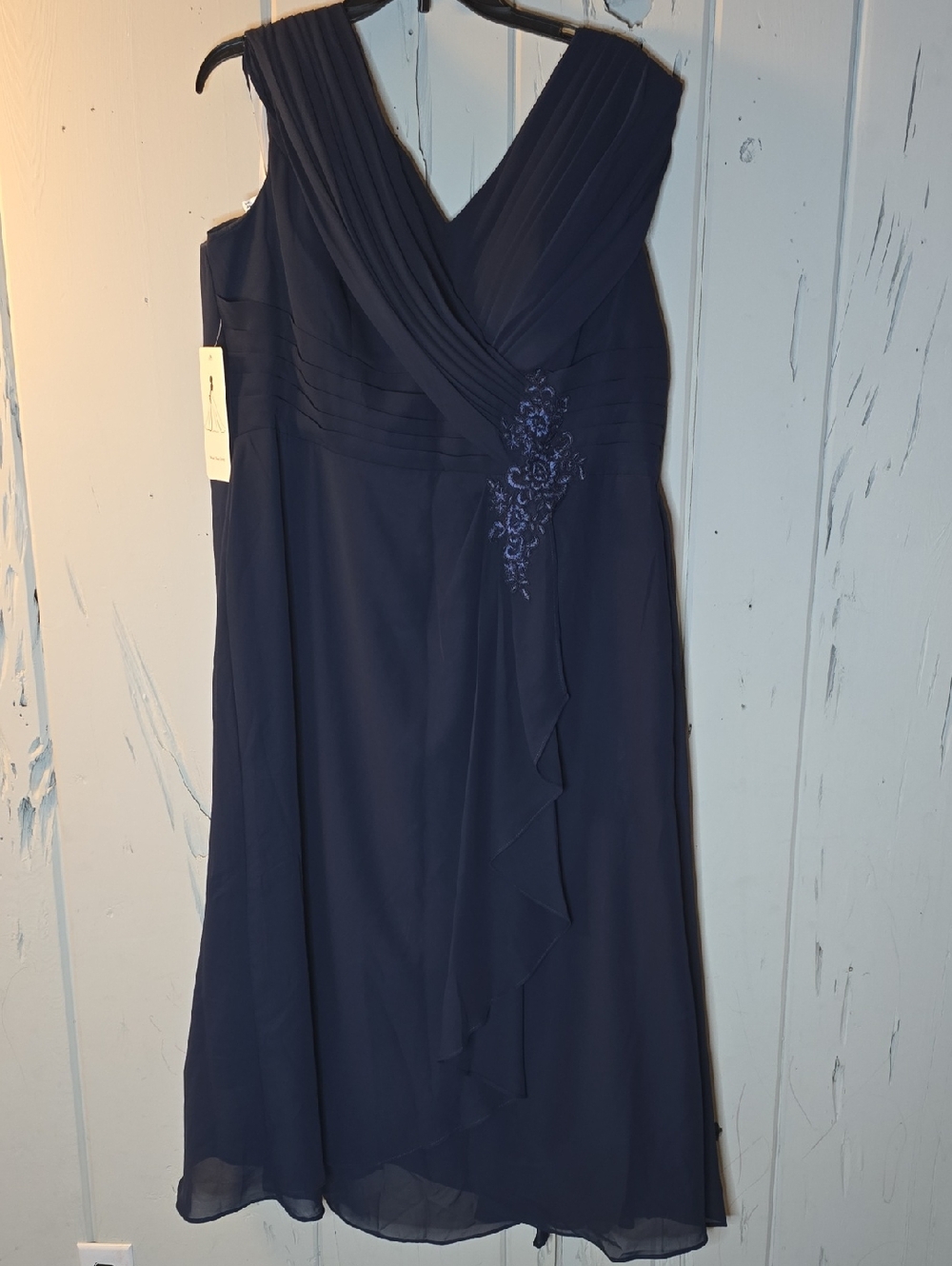 Navy V-Neck Midi Dress with Pleated Bodice and Floral Embroidery